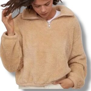 H & M Tan Teddy Style Fuzzy Soft Quarter Zip, Size Large